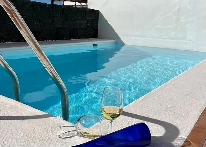 بيت للعطل Aloe 4