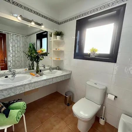 Aloe 4 بيت للعطل *