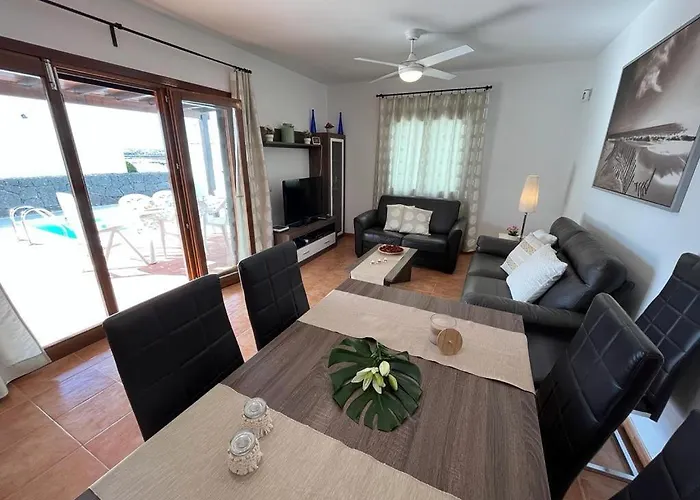 Semesterbostad Aloe 4 *